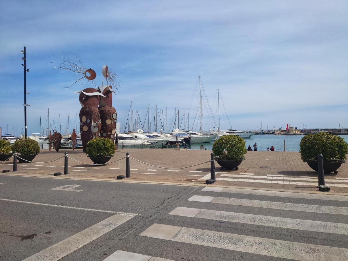 Ferienwohnung Primera Linia De Mar, Zona Tranquila Cambrils Exterior foto